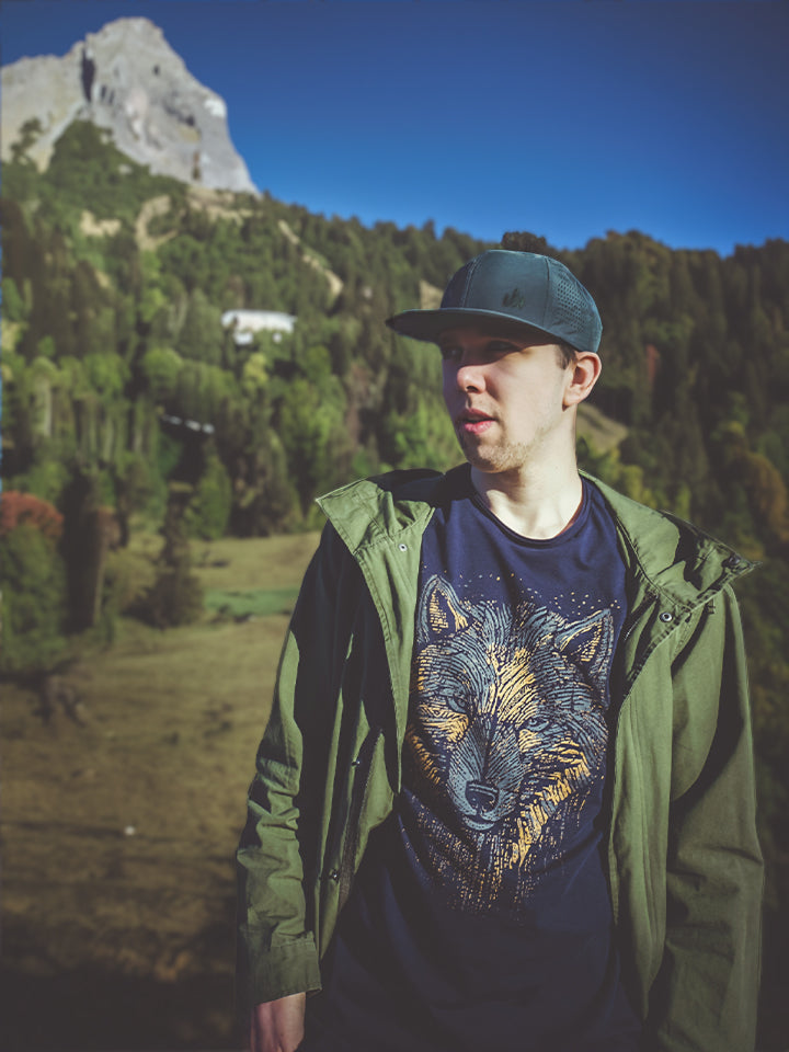 "grafisks vilks" uz Roll t-krekla