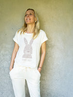 "foršs zaķis" uz pagarināta t-krekla