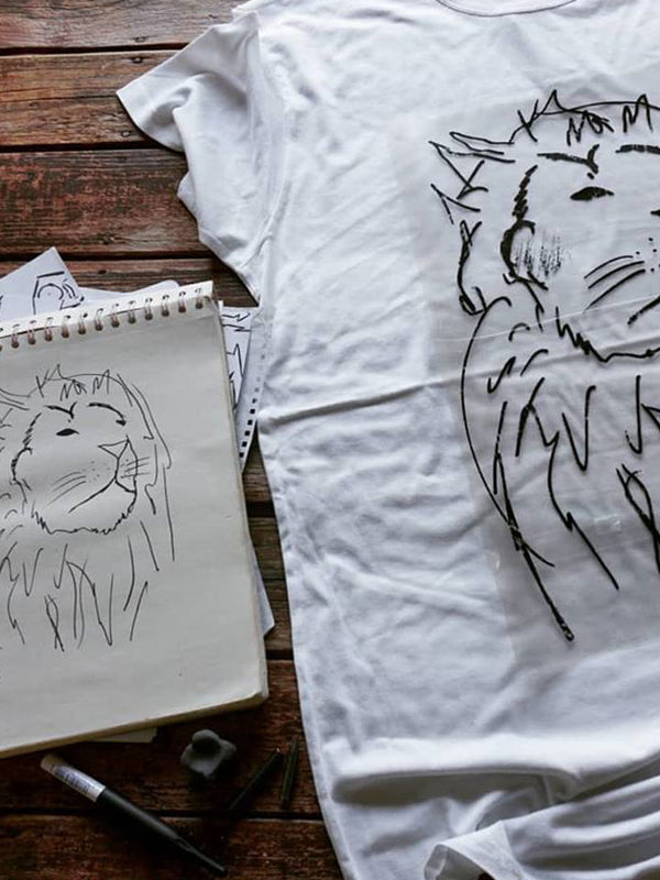 "Lauva" uz Roll t-krekla